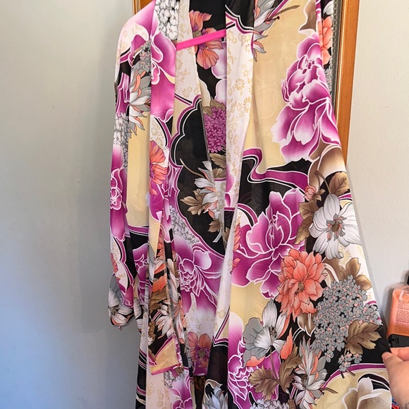 Floral Kimono Cardigan - Picture 3 of 8